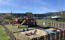 ZÁŽITKOVÉ UBYTOVÁNÍ NA LODI LIPNO - Přístav