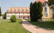 AQUA HOTEL TERMÁL - Mosonmagyaróvár - Hotel - zahrada