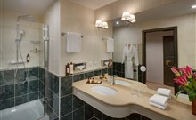BOOKQUET - Praha 1 - Staré Město - Hotelová koupelna