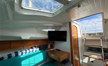 ZÁŽITKOVÉ UBYTOVÁNÍ NA LODI NA LIPNĚ - Malá loď - SUN WAY 25