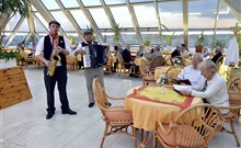 PYRAMIDA - Františkovy Lázně - Pyramida I - střešní kavárna
