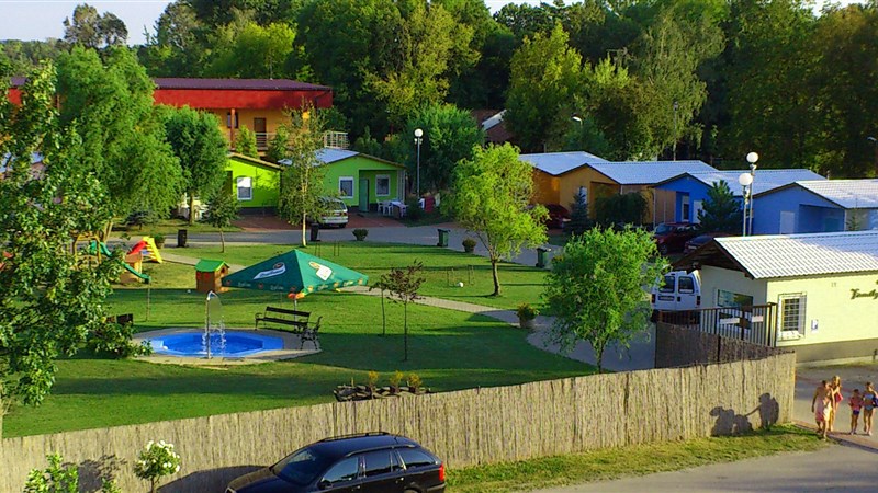 FAMILY RESORT - Patince
