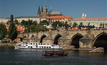 CHARLES CENTRAL - Praha 8 - Karlín