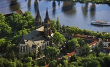 CHARLES CENTRAL - Praha 8 - Karlín