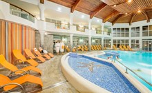 EUROPA FIT - Hévíz - Vnitřní bazény s lehátky v hotelu EUROPA FIT