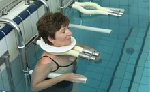 EUROPA FIT - Hévíz - Žena na procedůře v bazénu