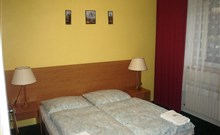 SCHAUMANNŮV DVŮR - Karlovice - dvoulůžkový pokoj