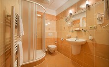 PODHRAD - Hluboká nad Vltavou - koupelna ve dvoulůžkovém pokoji v depandanci
