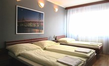 ZABÍJAČKOVÉ HODY - hotel PANON Hodonín - 3 - lůžkový pokoj