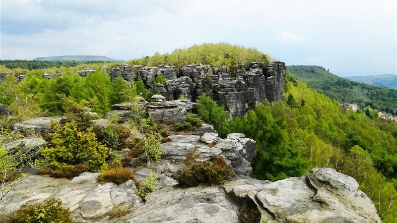 U KOUPALIŠTĚ - Tisá