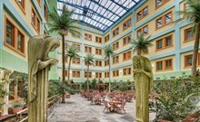 BABYLON - Liberec - Atrium hotelu