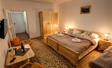 ZORA - Tatranská Lomnica - 2 - lůžkový pokoj (zrekonstruovaný) s možností přistýlky