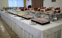 SATEL - Poprad - Bufetové stoly v restauraci