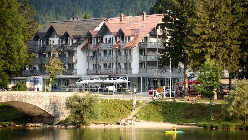 JEZERO**** - Bohinjsko Jezero