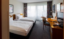 RAMADA BEI WYNDHAM DRESDEN - Drážďany - Hotel RAMADA BEI WYNDHAM DRESDEN - pokoj STANDARD