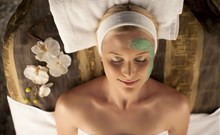 BREZA**** - Terme Olimia - Pohled narexalující ženu ve wellness.